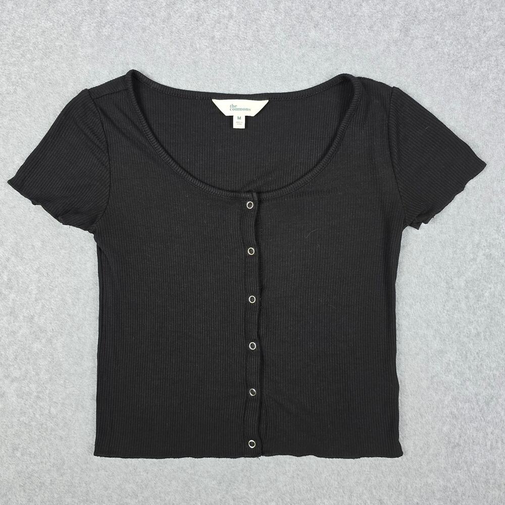 The Commons Medium Black Short Sleeve Ribbed Button Front Crop or Baby Tee Shirt